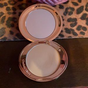 Charlotte Tilbury Airbrush Flawless Finish Powder